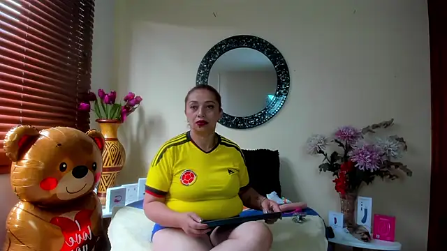 Maye Milf  online show from 03-28-26, 12:49