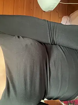 Snapshot of lena-smile683 chatting on 03-21-26, 01:48 lena-smile683 online show from 03-21-26, 01:48