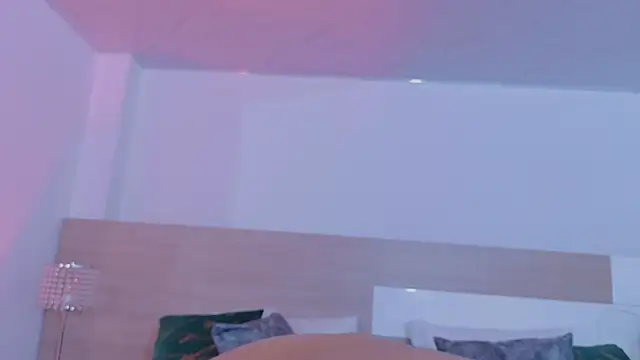 DaphneWayne online show from 06-14-26, 06:32