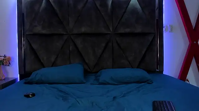 ChloeNix online show from 03-14-26, 04:18