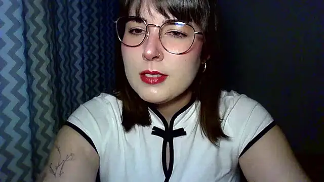 ClaraHard online show from 07-08-26, 05:50