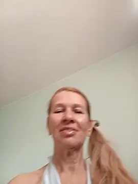 ViktoriaSexi1 online show from 03-21-26, 08:08