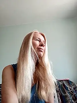 ViktoriaSexi1 online show from 04-13-26, 09:26