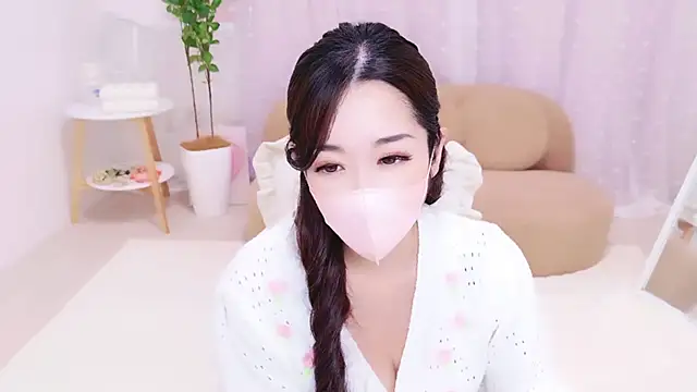 YURIKAsan  online show from 04-21-26, 02:01