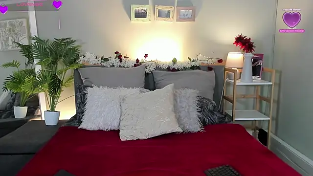 NaughtyTyra online show from 04-22-26, 06:38