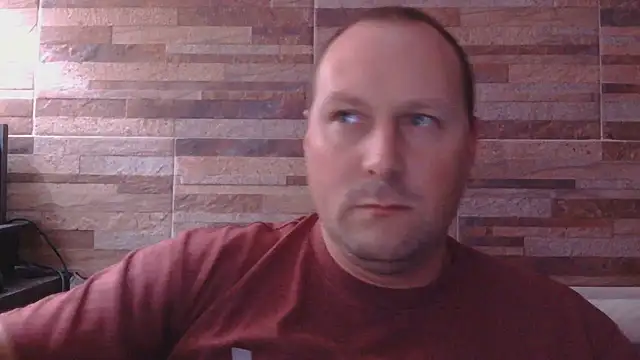 Snapshot of lustonfan chatting on 04-29-26, 02:26 lustonfan online show from 04-29-26, 02:26
