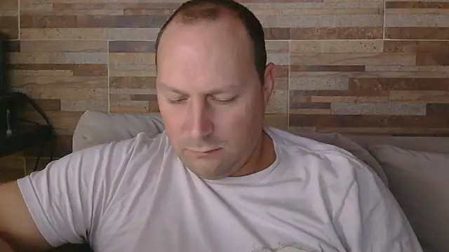 Snapshot of lustonfan chatting on 05-29-26, 12:36 lustonfan online show from 05-29-26, 12:36