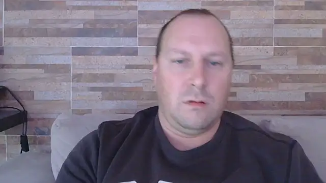 Snapshot of lustonfan chatting on 06-11-26, 12:36 lustonfan online show from 06-11-26, 12:36