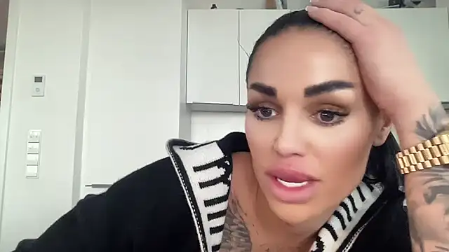 AMBER HARD online show from 03-24-26, 04:56