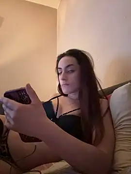 Snapshot of chiara-mario chatting on 05-31-26, 06:20 chiara-mario online show from 05-31-26, 06:20