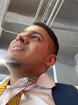 OliverTabordaa online show from 04-10-26, 07:51