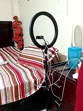 Snapshot of Lok_Sex chatting on 06-13-26, 01:20 Lok Sex online show from 06-13-26, 01:20