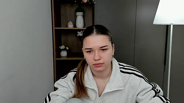 TonyaOgborn online show from 03-06-26, 05:26