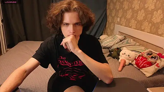 Snapshot of Kai_Sushi chatting on 03-25-26, 09:10 Kai Sushi online show from 03-25-26, 09:10