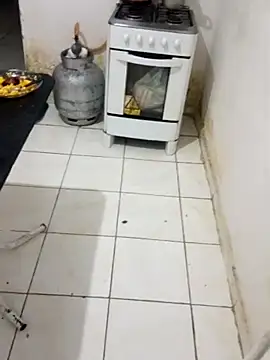 Menina     veneno online show from 03-06-26, 04:31