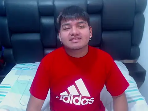 XNoahDeepThroatX online show from 03-26-26, 03:45