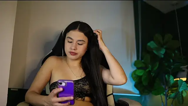 Snapshot of Danaa_Rousee_ chatting on 06-13-26, 07:39 Danaa Rousee online show from 06-13-26, 07:39