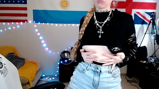 Nica Kawaii online show from 03-11-26, 06:30