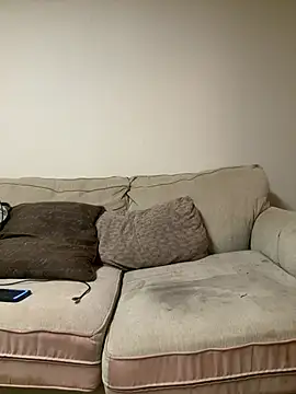 Riasvenenoo online show from 04-15-26, 04:03