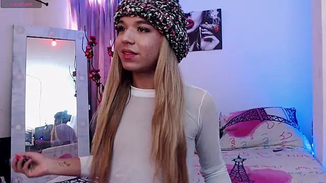 Candyy doll   online show from 03-26-26, 06:13