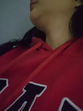 Pretty Julieta online show from 04-17-26, 10:13