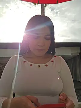 Pretty Julieta online show from 05-18-26, 09:09