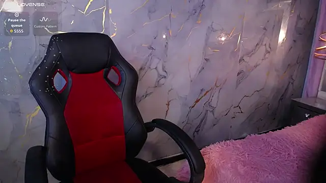 DulceBarbyeri online show from 04-14-26, 02:50