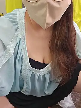 Snapshot of ayumidesu chatting on 05-26-26, 01:01 ayumidesu online show from 05-26-26, 01:01