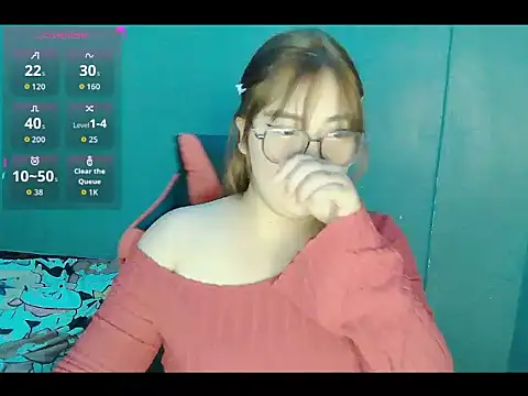Snapshot of mabyhot16 chatting on 05-11-26, 10:43 mabyhot16 online show from 05-11-26, 10:43