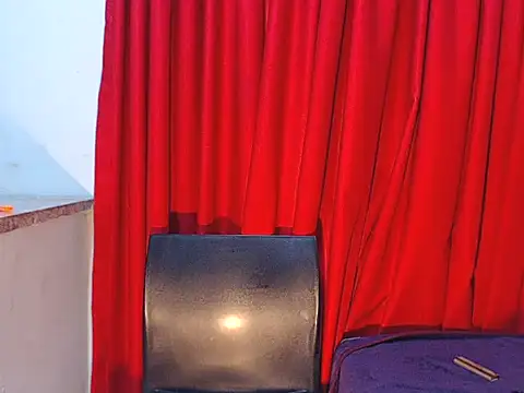 DarkDivva18 online show from 04-18-26, 02:32