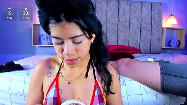 Zoe Axel1 online show from 04-05-26, 08:06