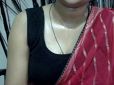 NayraG online show from 06-25-26, 09:14