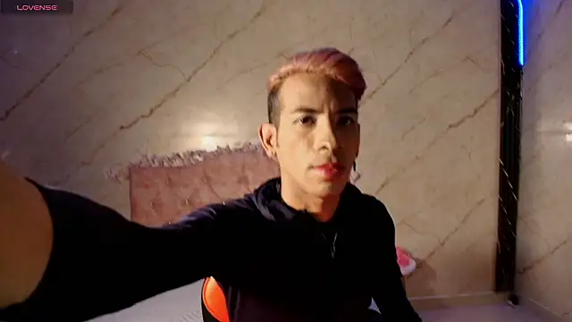 monserrat petite online show from 03-10-26, 02:44