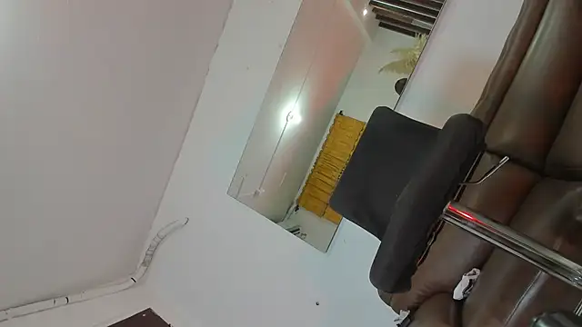 Snapshot of Nayara_sweet chatting on 03-22-26, 05:55 Nayara sweet online show from 03-22-26, 05:55