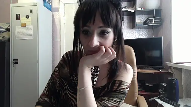 Snapshot of Barbie_Rococo chatting on 06-05-26, 12:22 Barbie Rococo online show from 06-05-26, 12:22