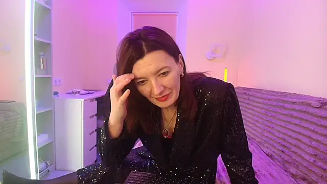Snapshot of Bonnie_Naughtyy chatting on 05-18-26, 04:24 Bonnie Naughtyy online show from 05-18-26, 04:24