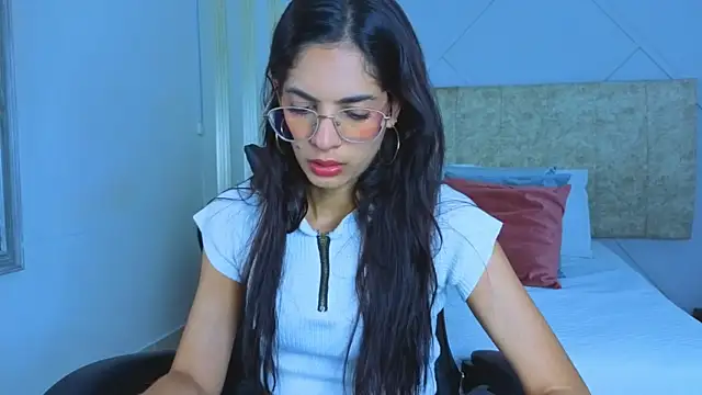 j belle  online show from 04-25-26, 01:25