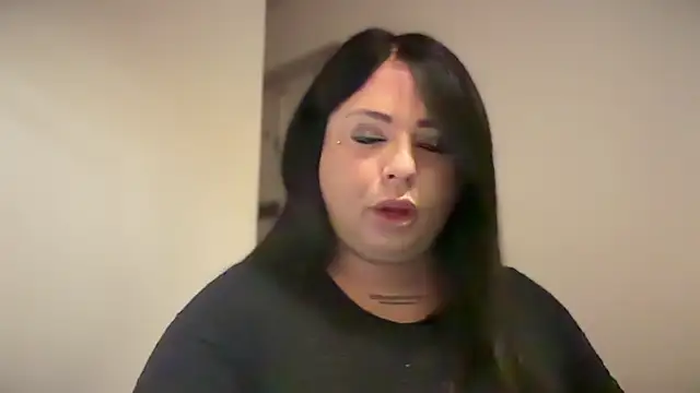 Snapshot of giaduzza chatting on 04-03-26, 02:26 giaduzza online show from 04-03-26, 02:26