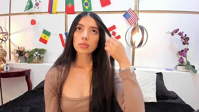 Snapshot of Cynthia1Fox chatting on 06-17-26, 07:48 Cynthia1Fox online show from 06-17-26, 07:48