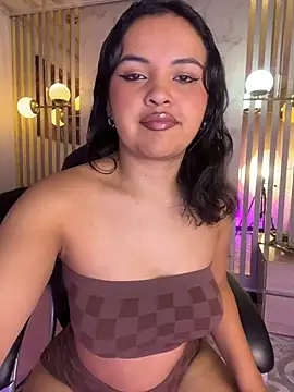 Snapshot of Catalinaa01 chatting on 04-26-26, 03:26 Catalinaa01 online show from 04-26-26, 03:26