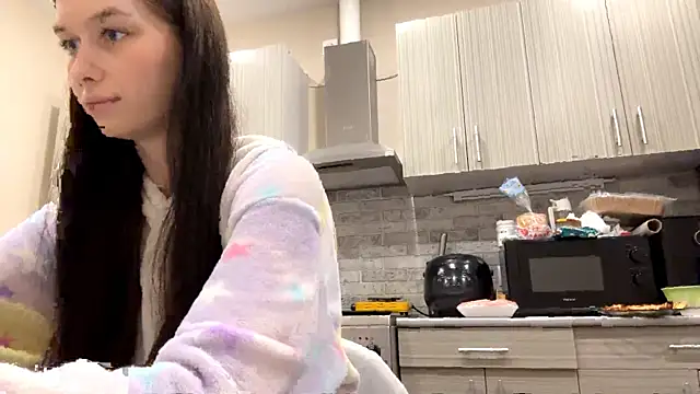 LaraDraggoo online show from 03-30-26, 07:15