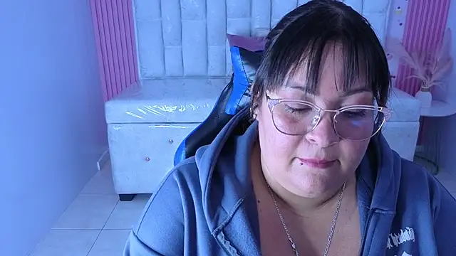 Astrid1 s online show from 03-12-26, 03:12