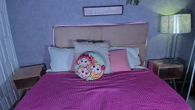 Mia1blaze online show from 04-25-26, 03:20