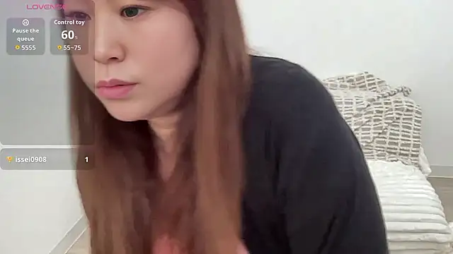 Snapshot of pinkymama chatting on 07-18-26, 05:00 pinkymama online show from 07-18-26, 05:00