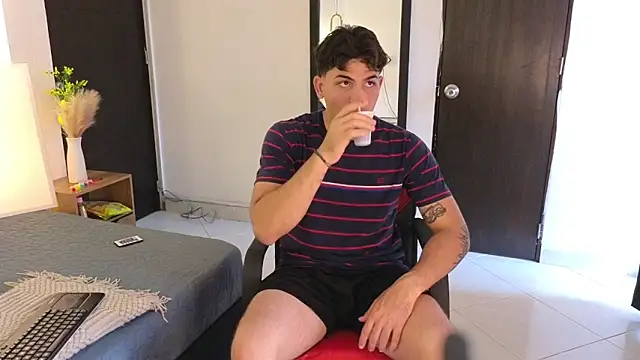 MrAdonis  online show from 04-07-26, 07:14