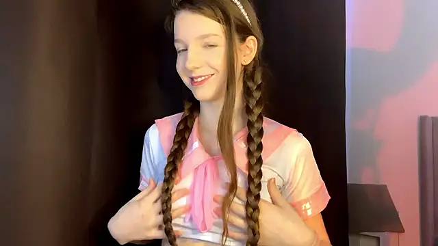 Kissme Kira online show from 03-10-26, 07:52