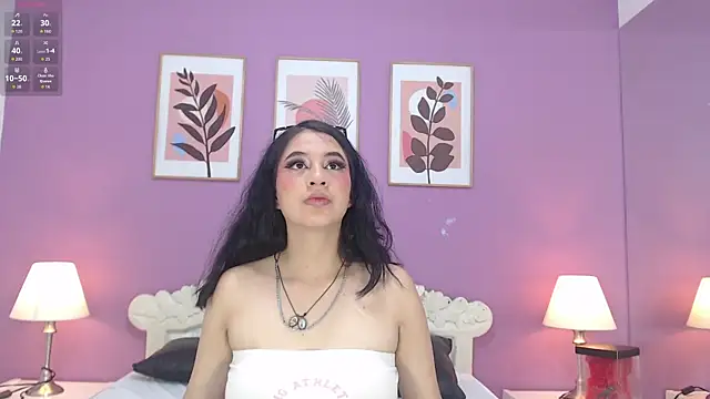 Snapshot of YayaQueen chatting on 05-08-26, 11:48 YayaQueen online show from 05-08-26, 11:48