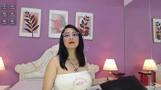 Snapshot of YayaQueen chatting on 05-23-26, 11:58 YayaQueen online show from 05-23-26, 11:58