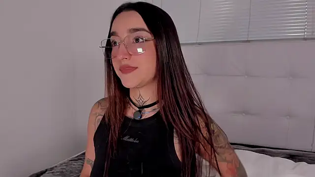 Emily Rousess online show from 07-10-26, 11:18