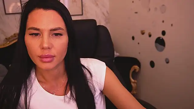 Casey Min online show from 04-15-26, 01:40